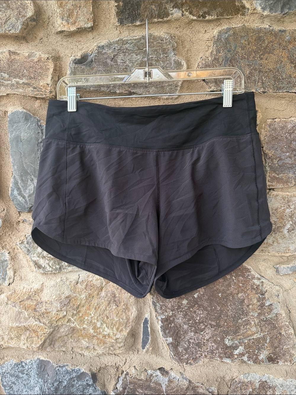 Lululemon Atheltica Speed Up Mid-Rise Short 4" Inseam in Black Size 8 Tall